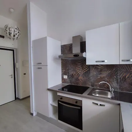 Apartment Moderno Via Firenze 16, *