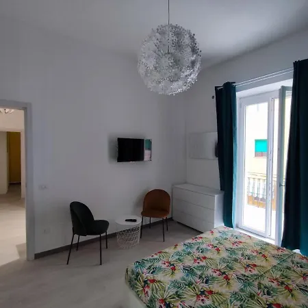 Apartment Moderno Via Firenze 16, *
