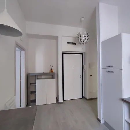 Apartment Moderno Via Firenze 16, *