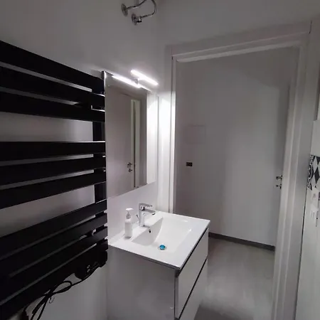 Moderno Via Firenze 16, 비에스테