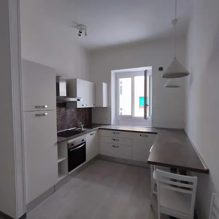 Moderno Via Firenze 16, Vieste