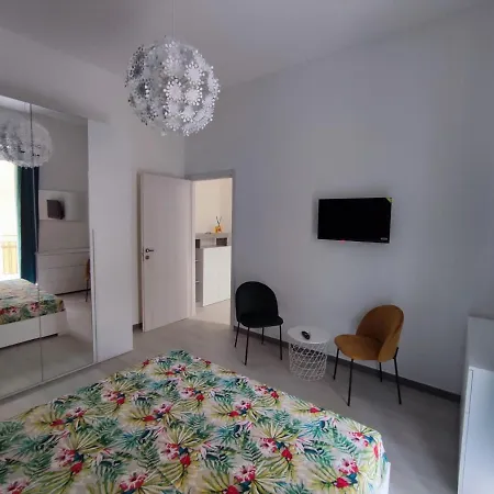 Moderno Via Firenze 16, * Vieste