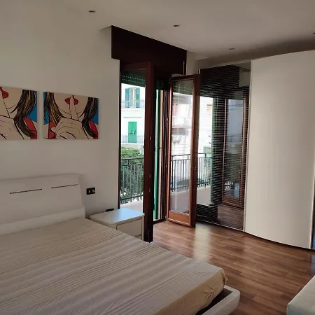 아파트 Moderno Via Firenze 16,