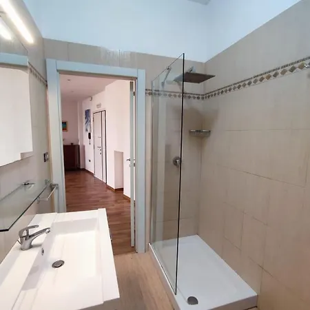 Apartment Moderno Via Firenze 16, *
