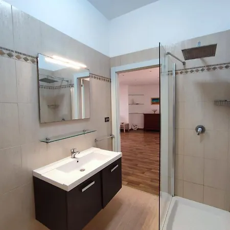 Moderno Via Firenze 16, * Vieste