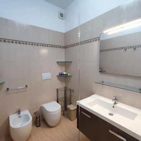 Moderno Via Firenze 16, 아파트