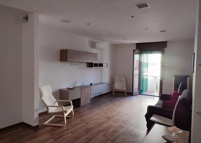 Moderno Via Firenze 16,