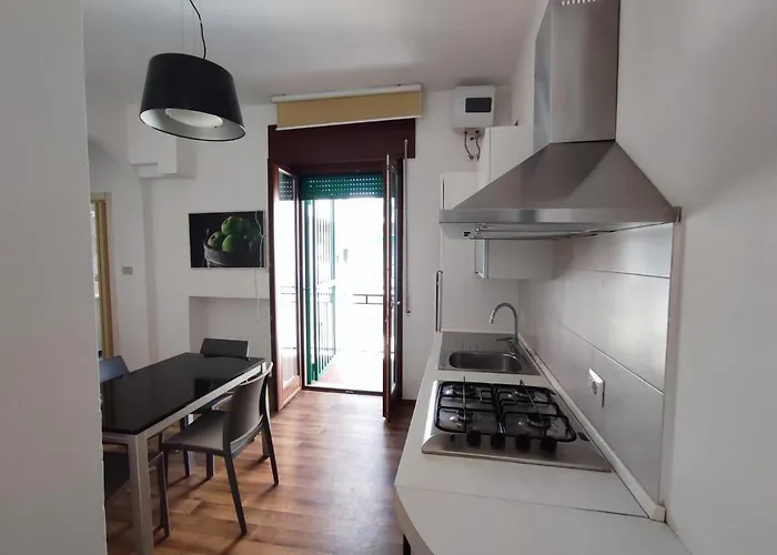 Moderno Via Firenze 16,