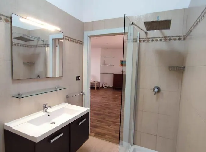 Daire Moderno Via Firenze 16, *