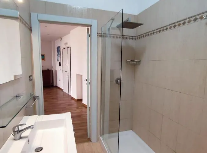 Daire Moderno Via Firenze 16, *