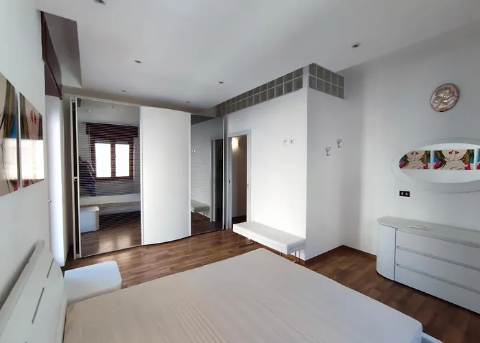 Moderno Via Firenze 16, * Vieste